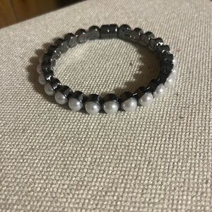 Plunder Silver and Pearl Bangle